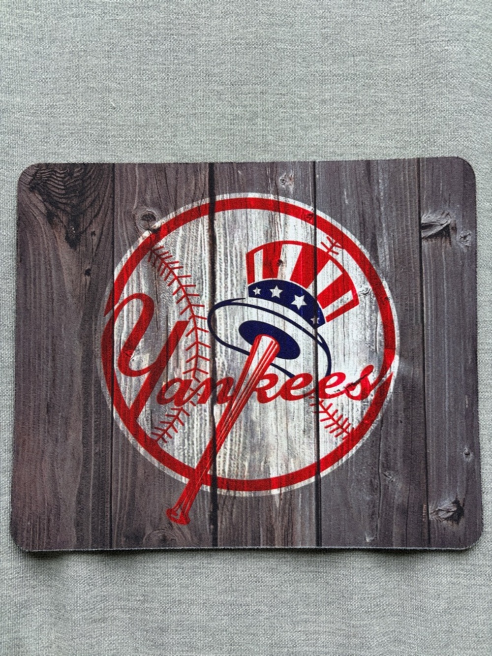 New York Yankees Red & Navy Team Logo Mouse Pad